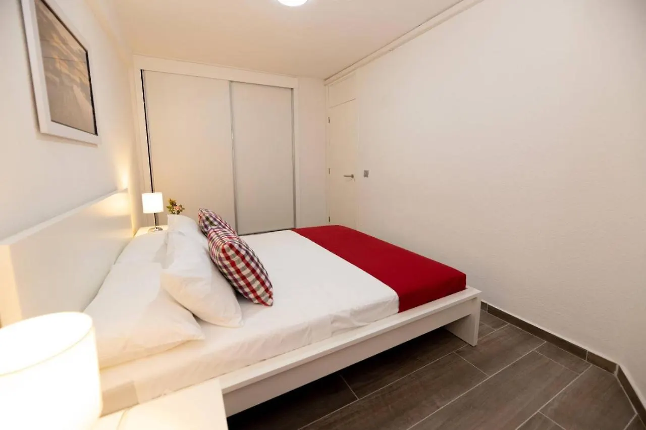 Modern Apartment With Pool And Wifi Playa Feñabe 0*,  Hiszpania