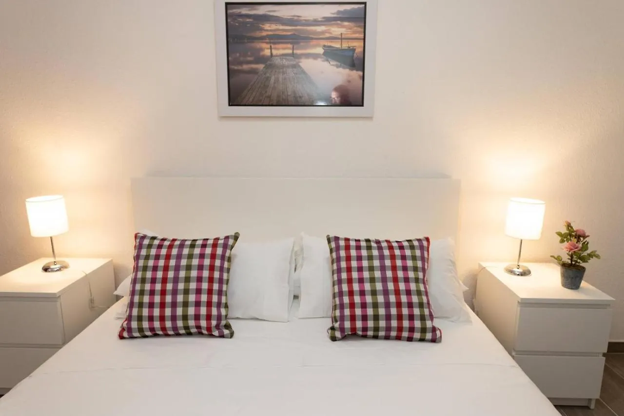 Modern Apartment With Pool And Wifi Playa Feñabe 0*,  Hiszpania